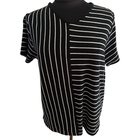 Bon Worth Black & White Striped Short Sleeve Lightweight Sweater, Size SP - Picture 1 of 7